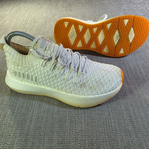 NOBULL Shoes - Nobull Knit Runner Women 8 mens 6.5 Cream Stretch Athletic Training Shoes